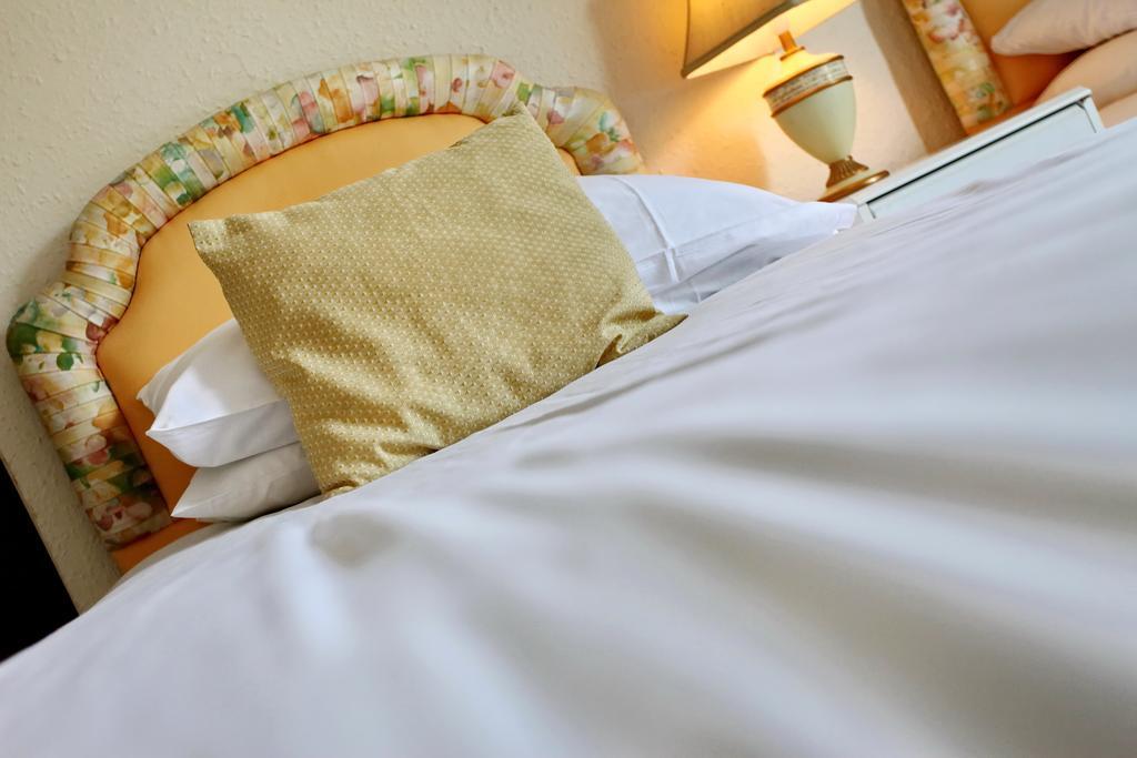 The Potters Arms Hotel Amersham Buitenkant foto